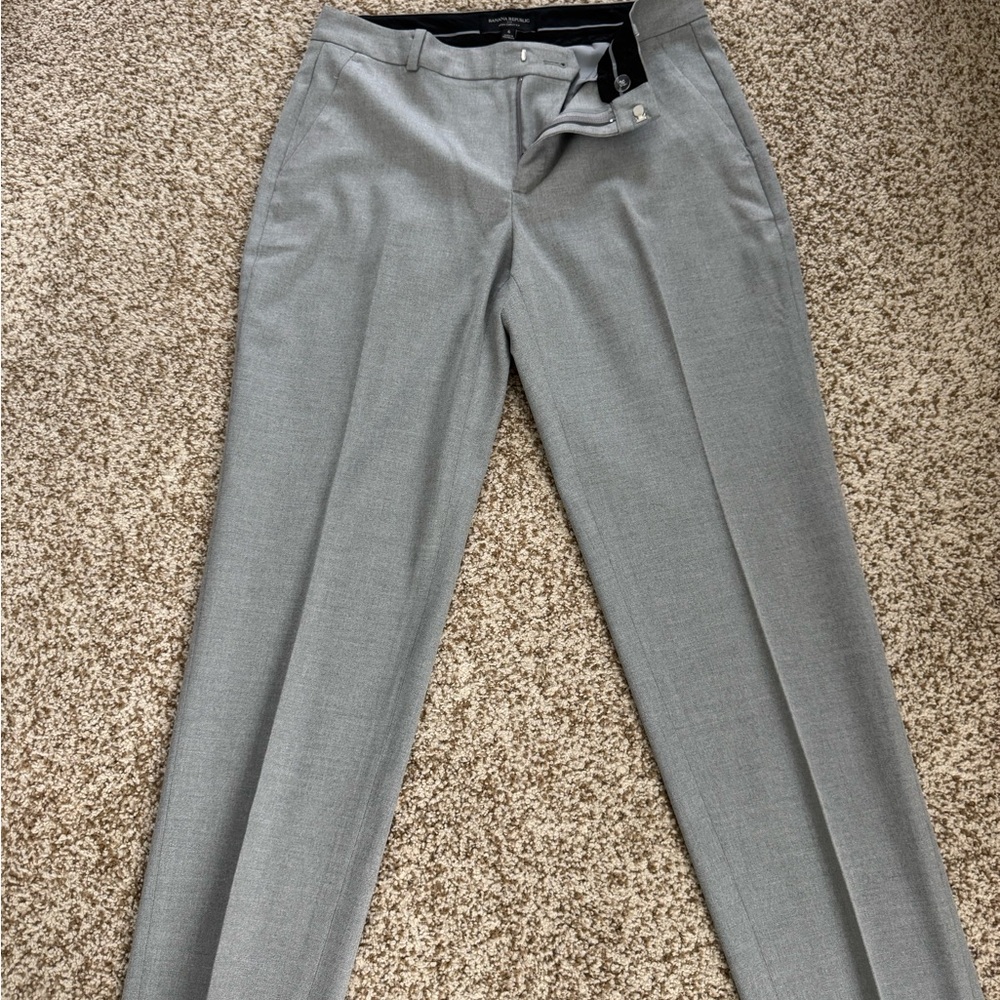 Banana Republic Factory Women’s Ryan Curvy Fit- Size 6- Moving Sale!!